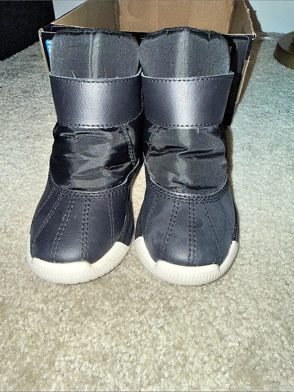 Sorel Whitney™ II Short Lace Kids Black Boots US 11 Like New